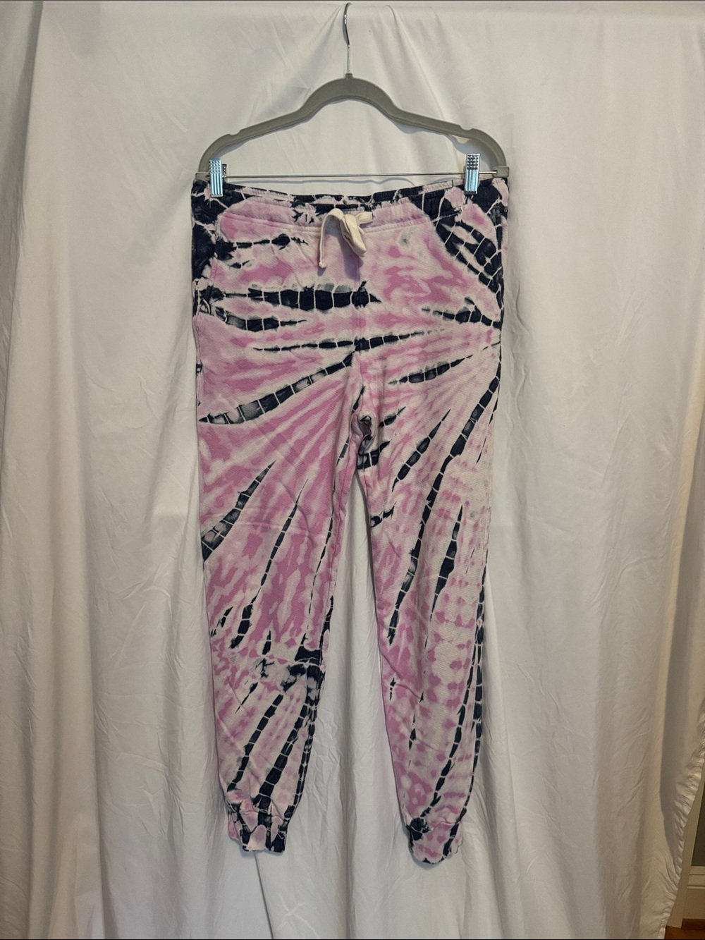 Monrow Pink & Black Tie-Dye women’s Joggers with Drawstring